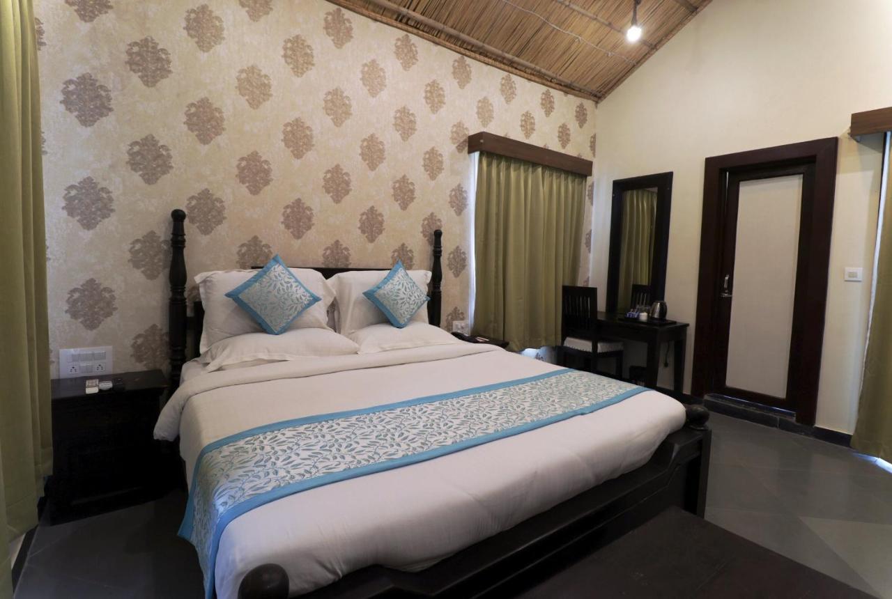 Keshav Resort Udaipur Exterior foto